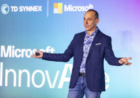 Keynote speaker, Tampa event photographer,